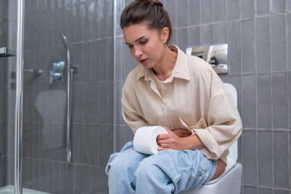o texto relata sobre o que é, quais são as causas mais comuns e as formas de tratamento da incontinência urinária.